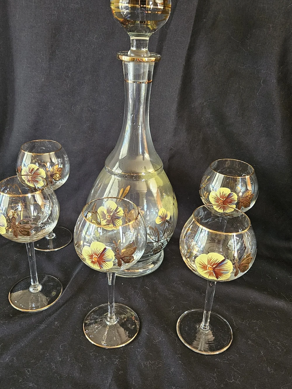Vintag Romainia Hand-Painted Floral Glass Decanter With 5 Stem Glasses.
